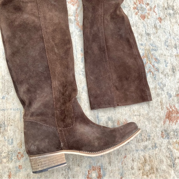 Seychelles Rich Brown Suede Heeled Boots - Picture 3 of 8